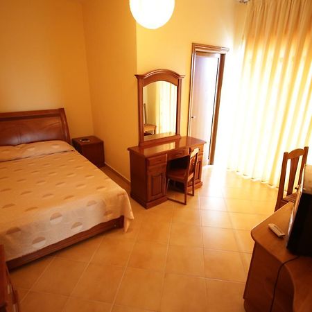 Hotel Alen 2 Tirana Buitenkant foto