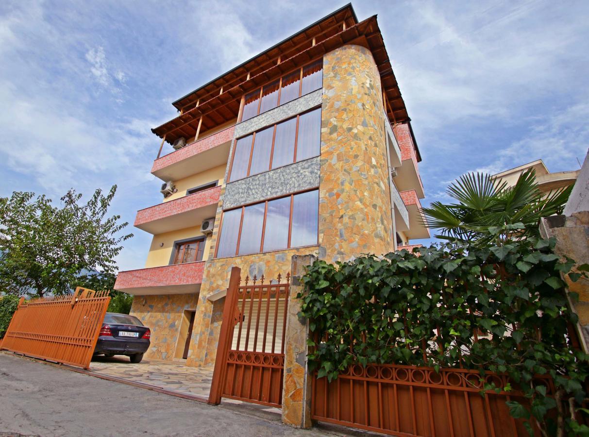 Hotel Alen 2 Tirana Buitenkant foto