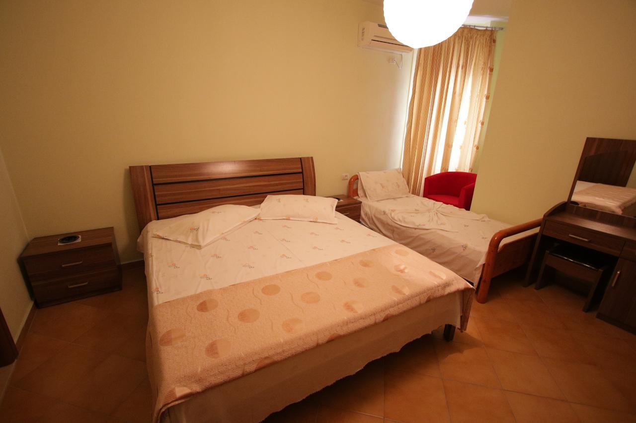 Hotel Alen 2 Tirana Buitenkant foto